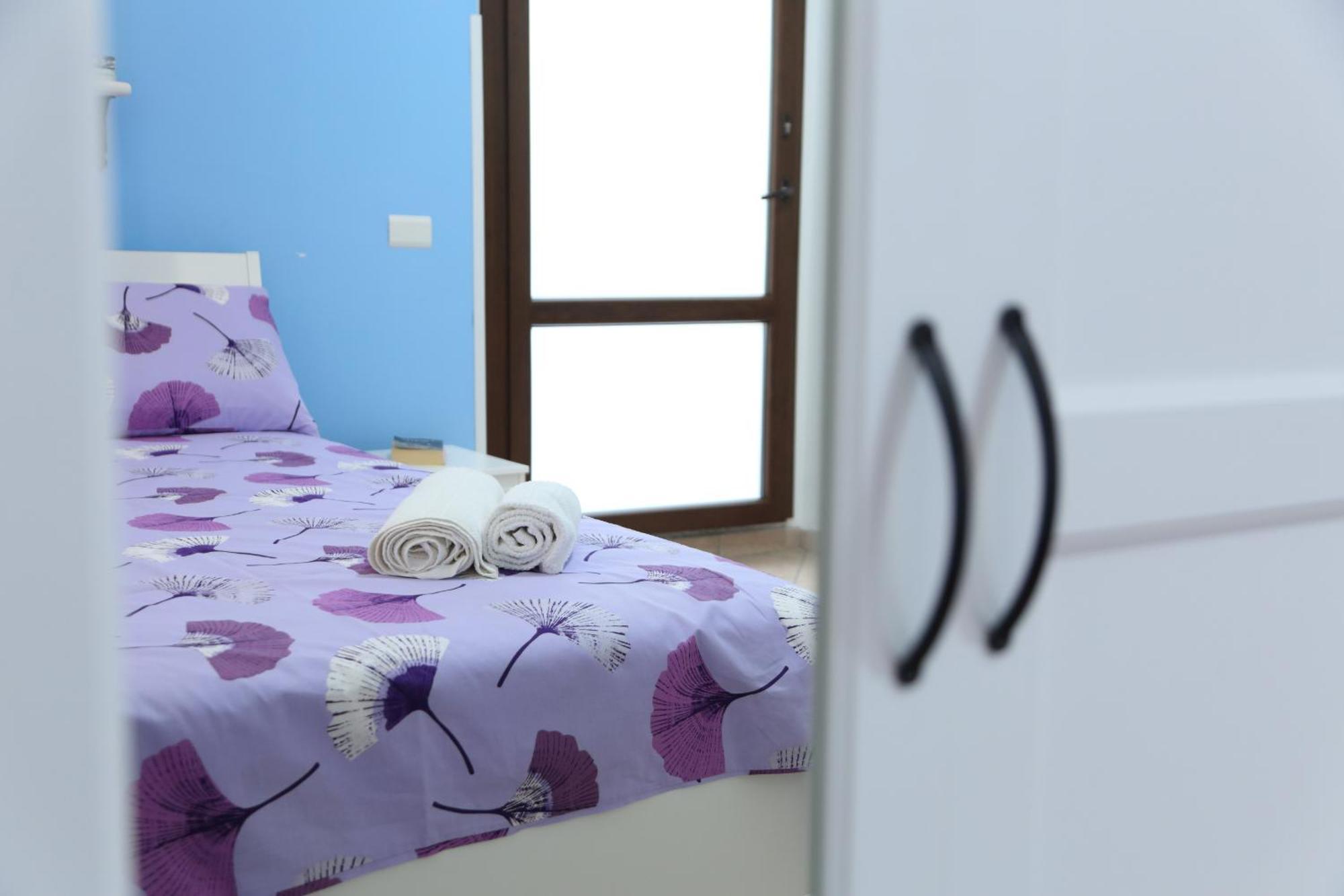 Luce Apartment Чефалу Екстериор снимка
